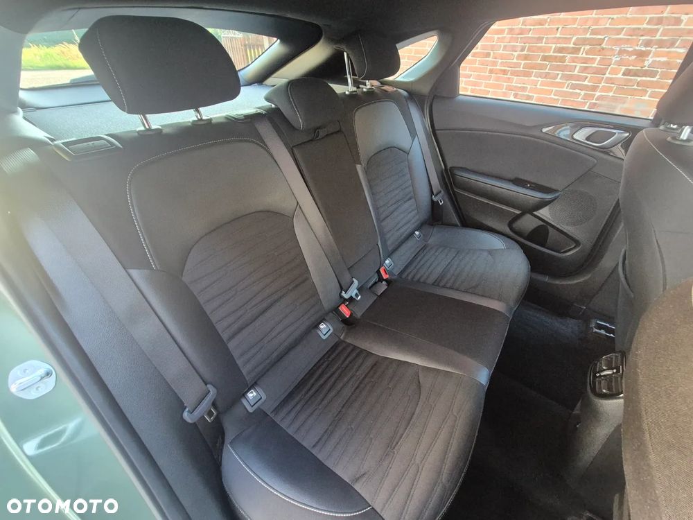Kia ProCeed 1.5 T-GDI GT Line - 14