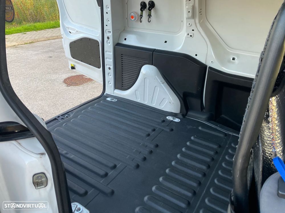 Peugeot PARTNER - 11