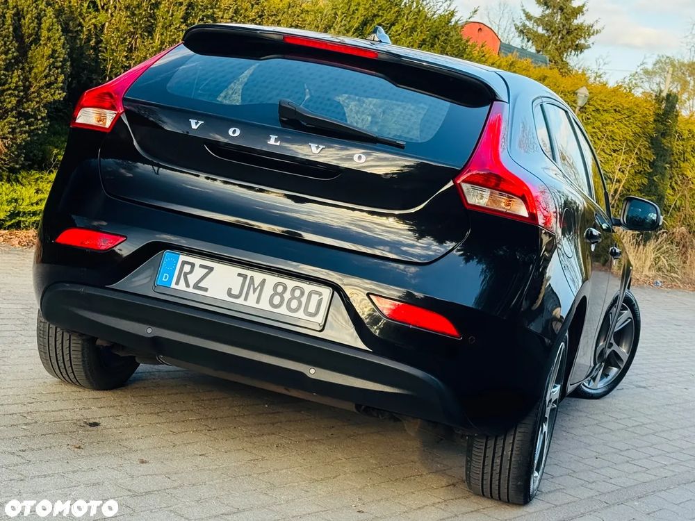 Volvo V40 T2 Drive-E Momentum - 16