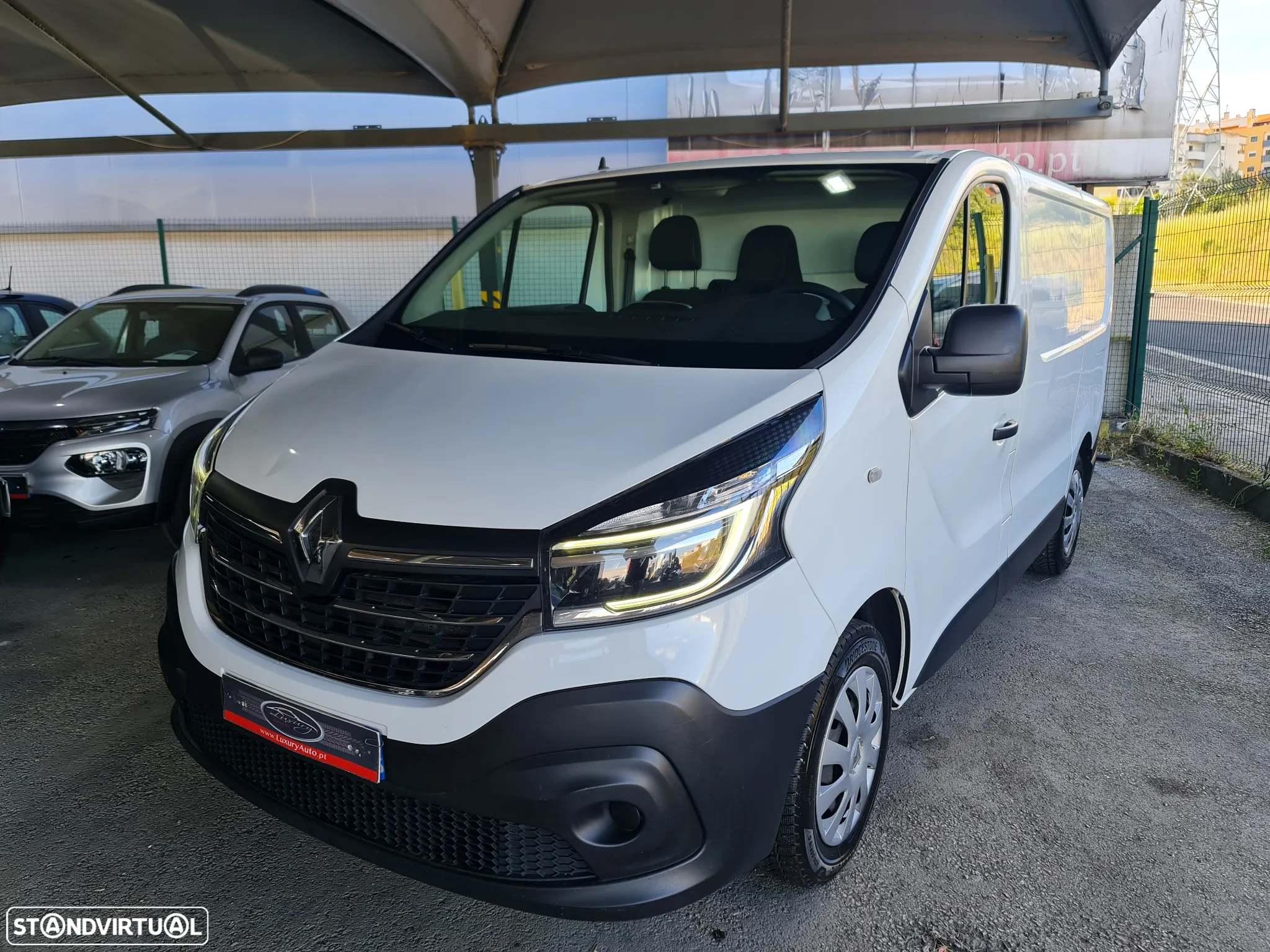 Renault TRAFIC 2.0 Dci 120CV * GPS/ AC/ IVA DEDUTÍVEL * - 8