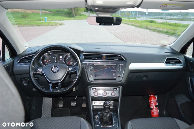 Volkswagen Tiguan - 33