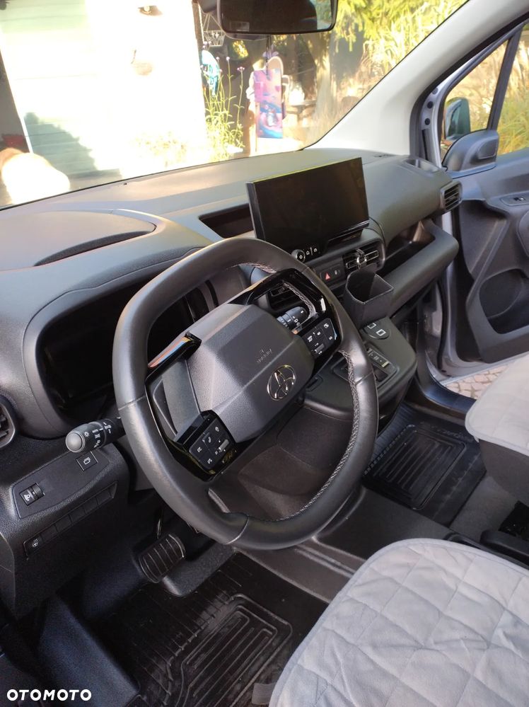 Toyota Proace City 1.5 D-4D Long 2,4t Active (bryg.) - 14