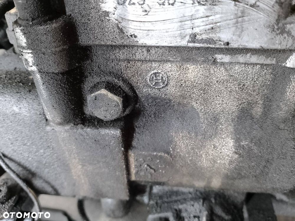 SILNIK VOLVO V70 I D5252T 2.5 TDI - 2