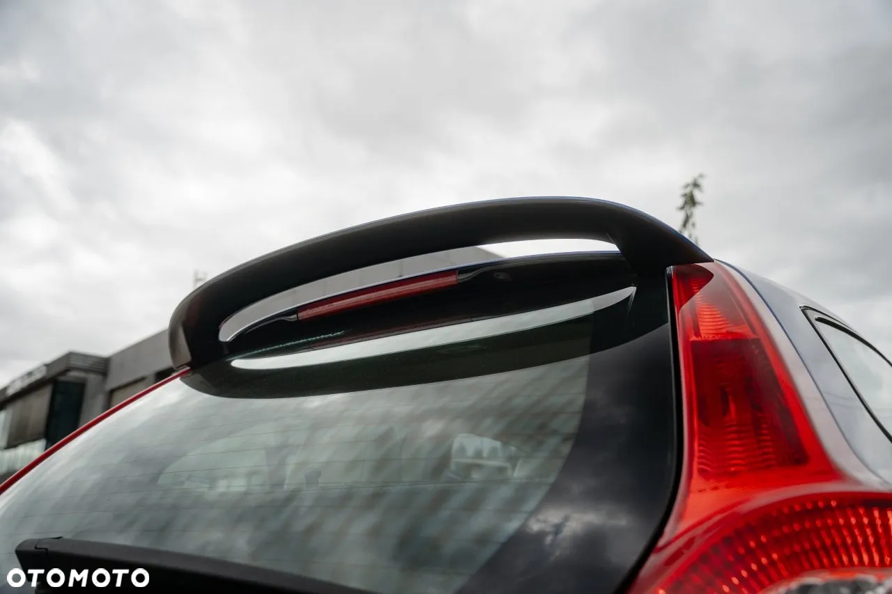 Volvo C30 1.6D Summum - 27