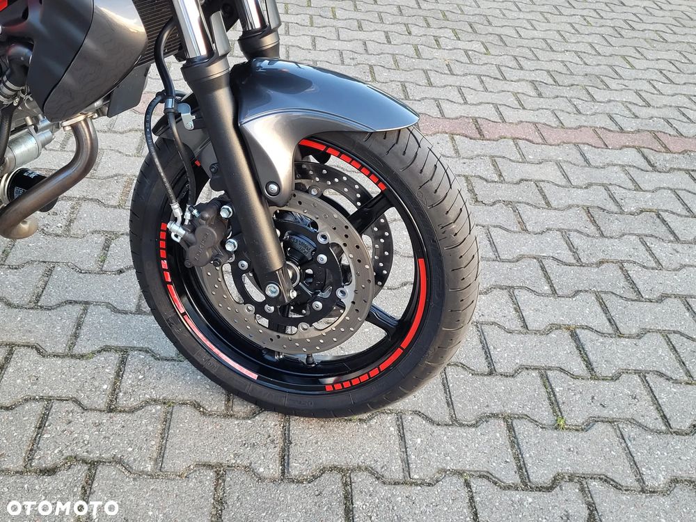 Suzuki Gladius - 18