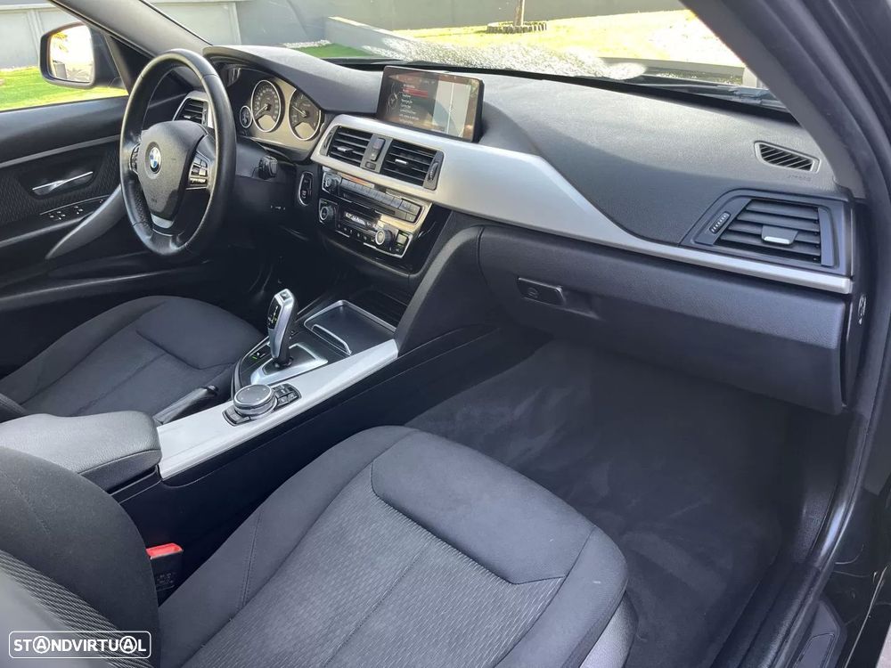 BMW 318 d Touring Line Sport Auto - 34
