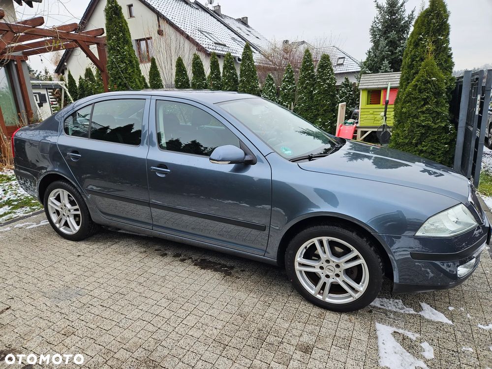 Skoda Octavia 1.6 FSI Ambiente - 5