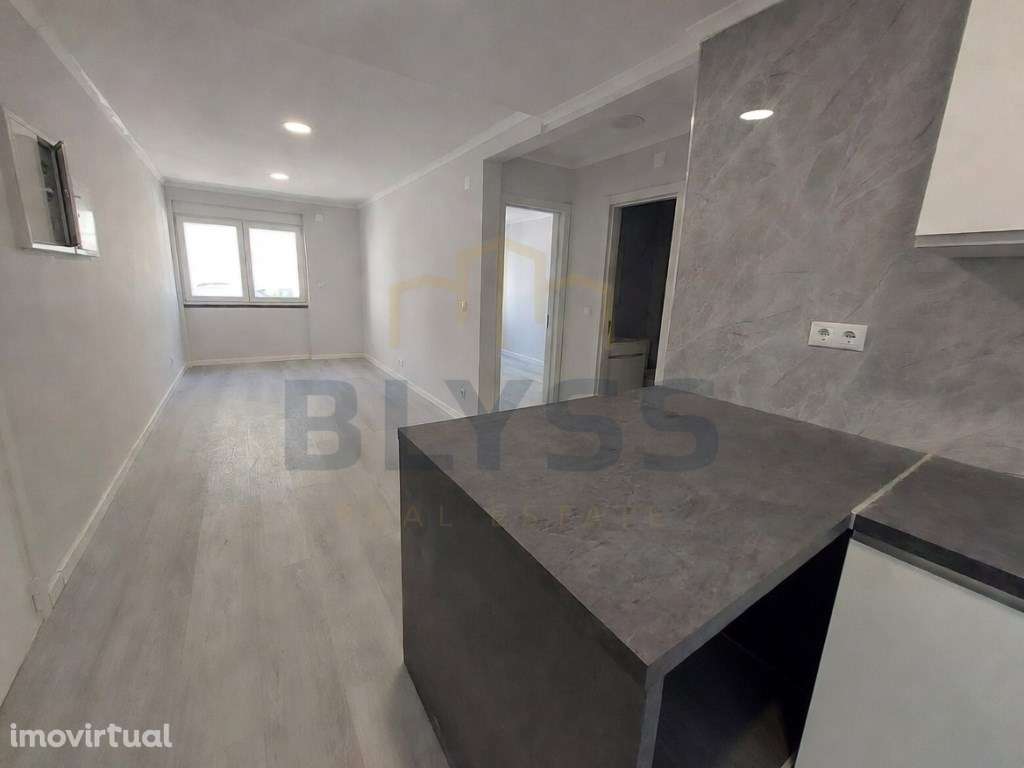 Apartamento T2 Totalmente Remodelado, em Benfica - Grande imagem: 4/20