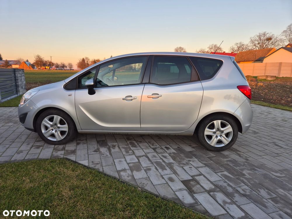 Opel Meriva - 16
