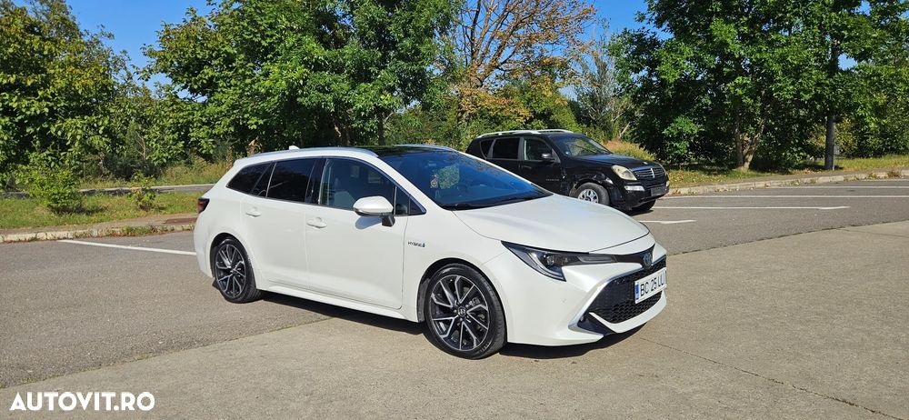 Toyota Corolla 2.0 HSD Exclusive Plus GR Sport Bi-Tone - 3