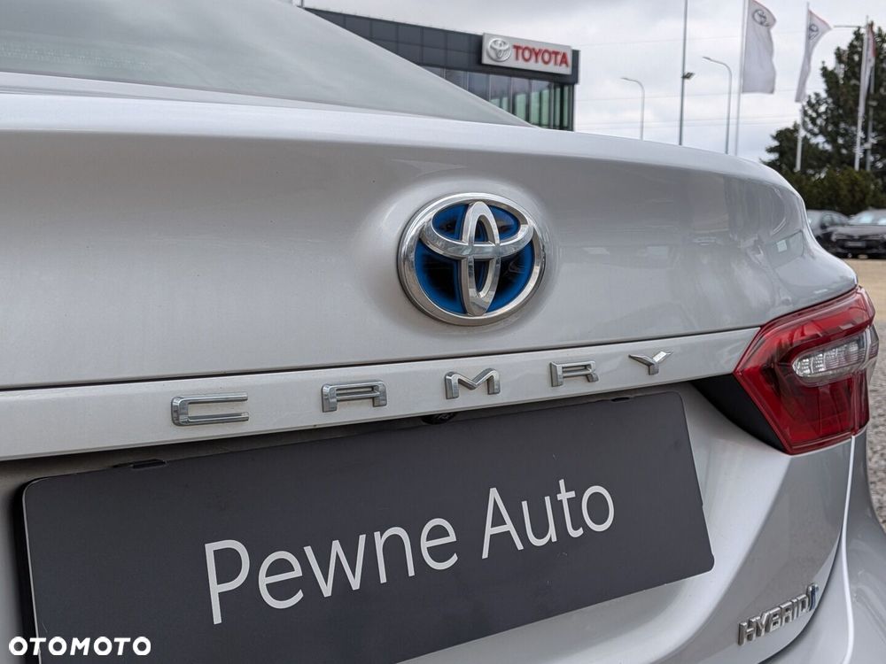 Toyota Camry 2.5 Hybrid Executive CVT - 23