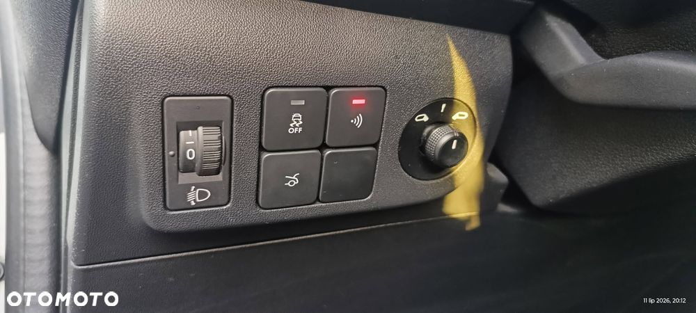 Peugeot 301 1.6 BlueHDi Active - 22