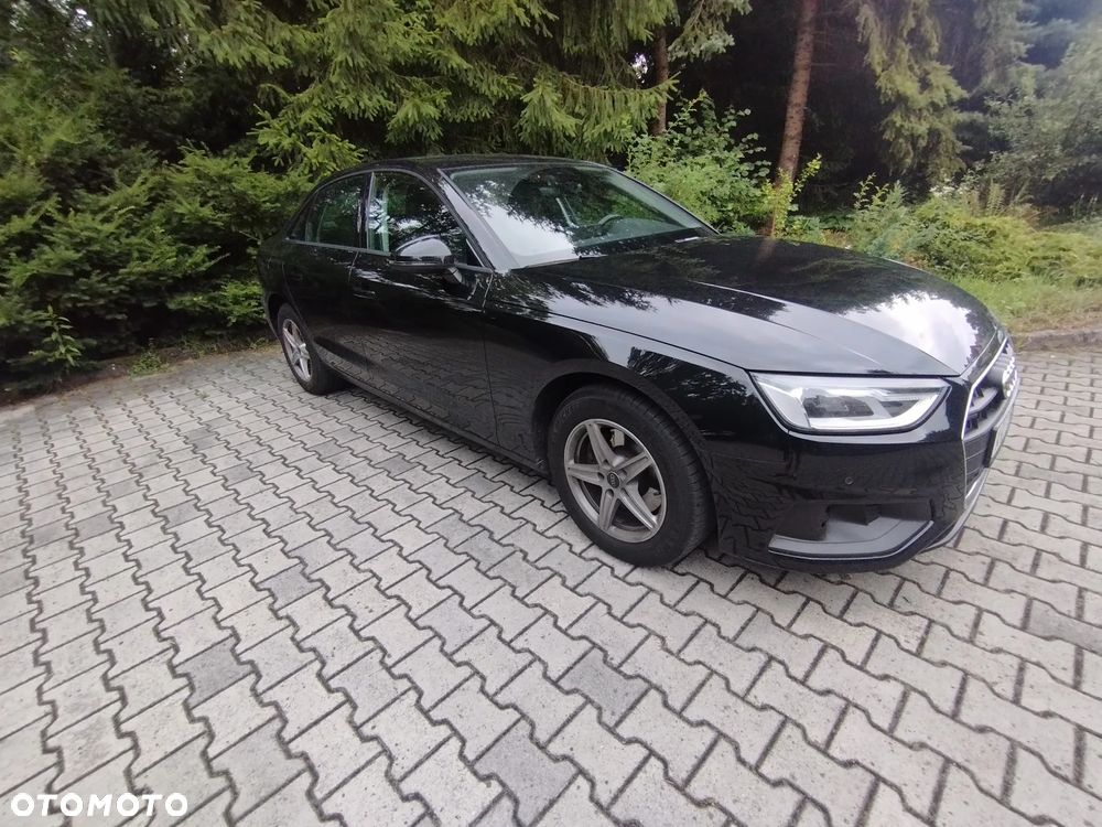 Audi A4 Limousine - 5