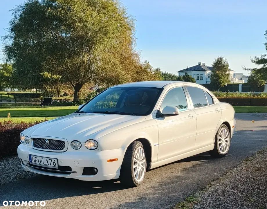 Jaguar X-Type