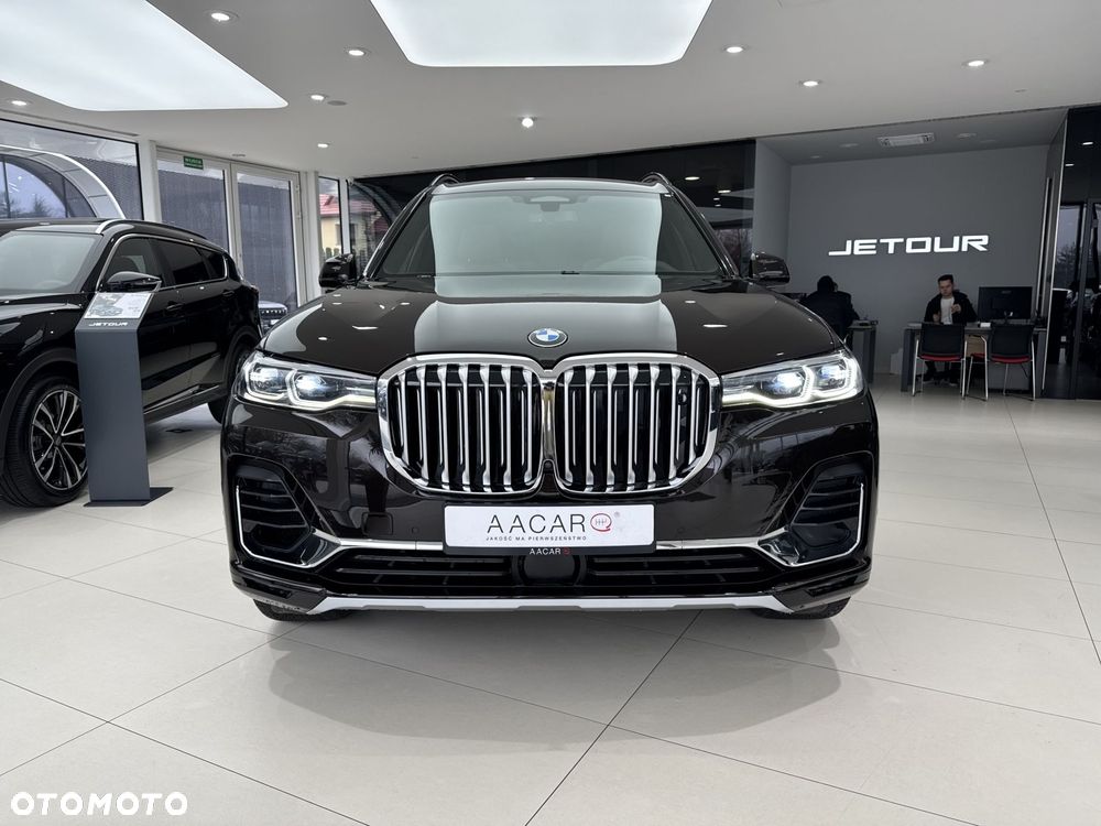 BMW X7 - 7