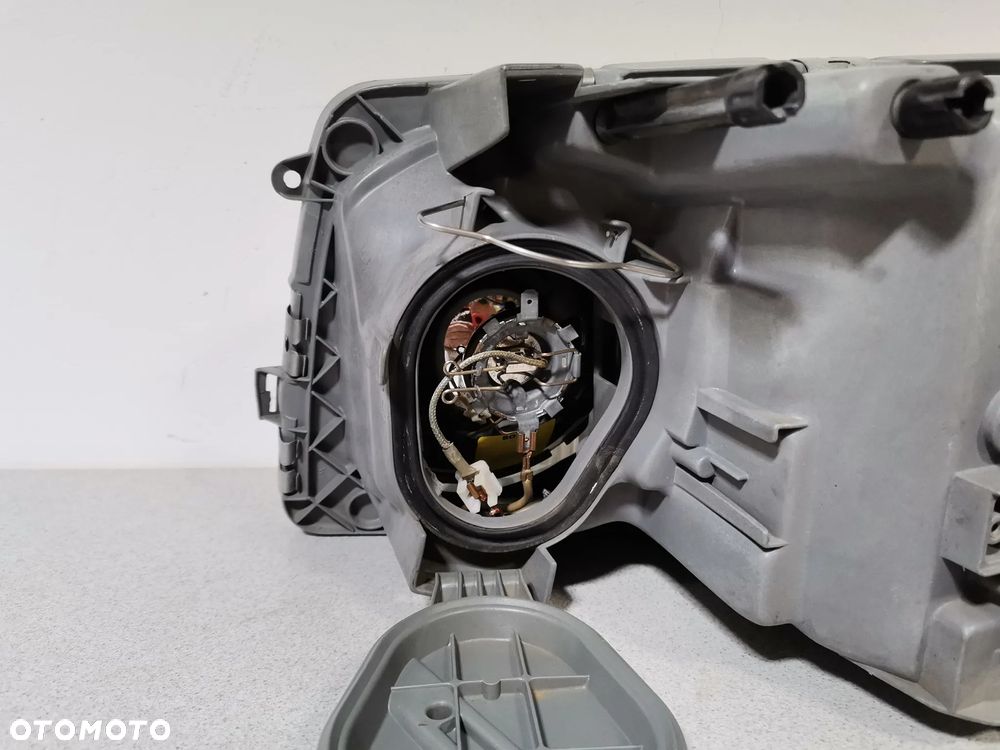 Lampa Reflektor PRAWY MERCEDES W126 S-klasa 80-91 BOSCH - 10