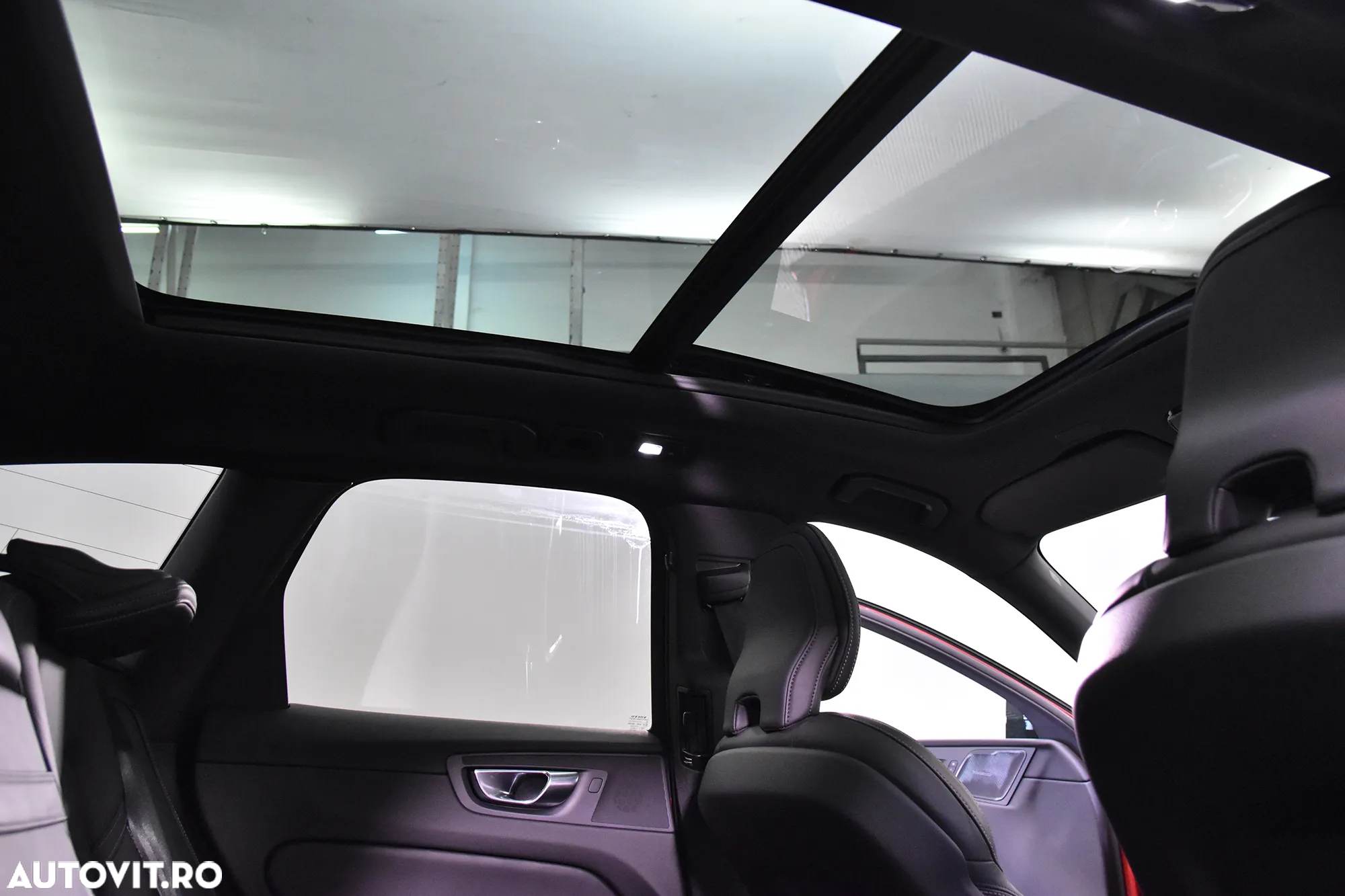 Volvo XC 60 B4 MHEV R-Design - 23