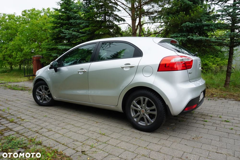 Kia Rio 1.4 Dream-Team Edition - 12