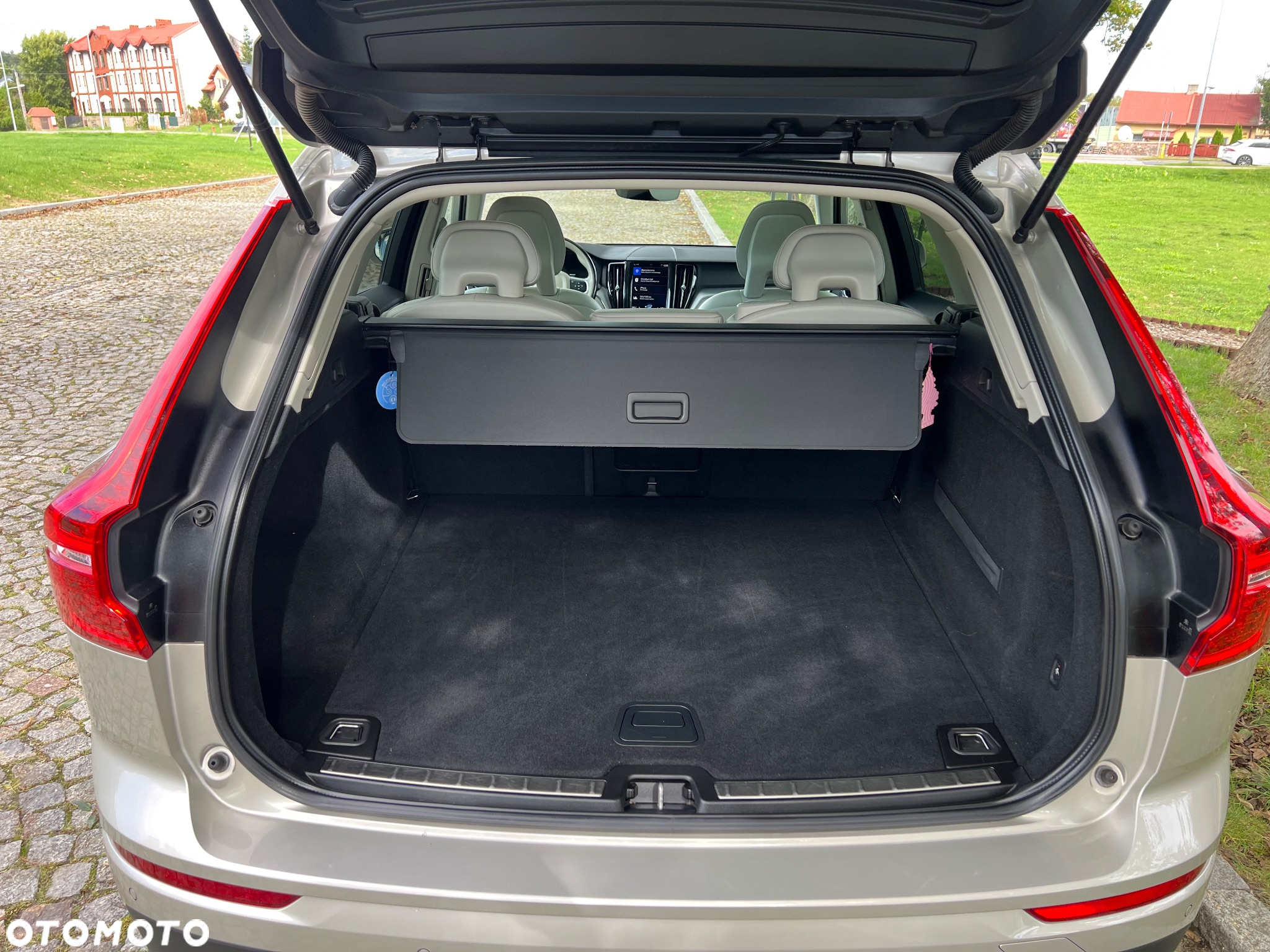 Volvo XC 60 D4 AWD Geartronic Momentum - 35