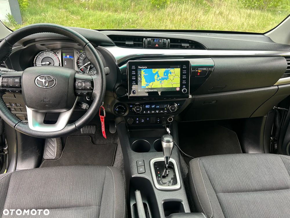 Toyota Hilux 4x4 Double Cab Autm Executive - 18