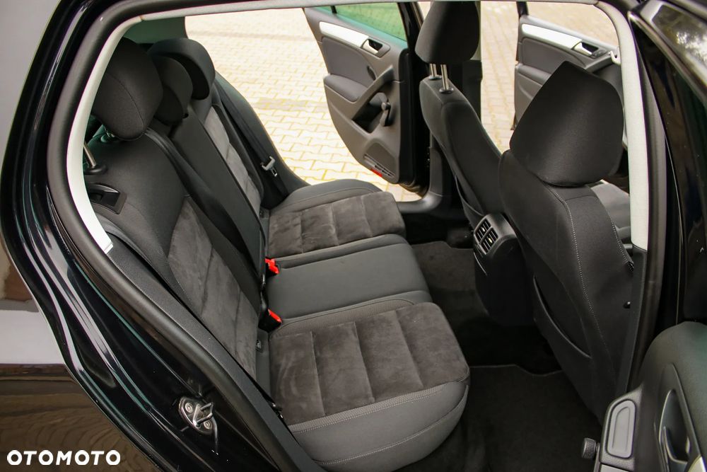 Volkswagen Golf - 26