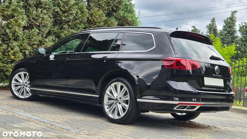 Volkswagen Passat - 11