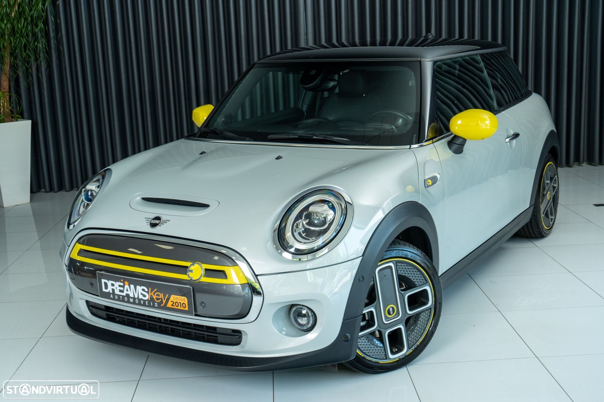 MINI 3 Portas Cooper SE Premium Essential - 1