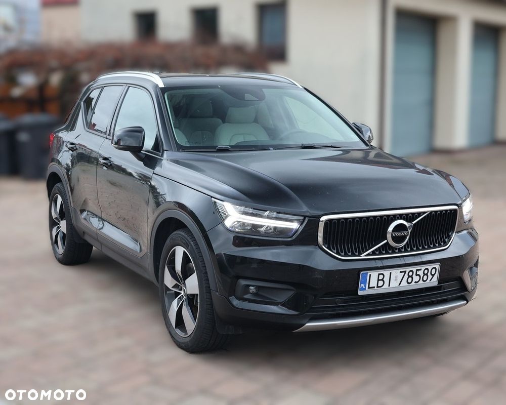 Volvo XC 40 T5 AWD Momentum - 1