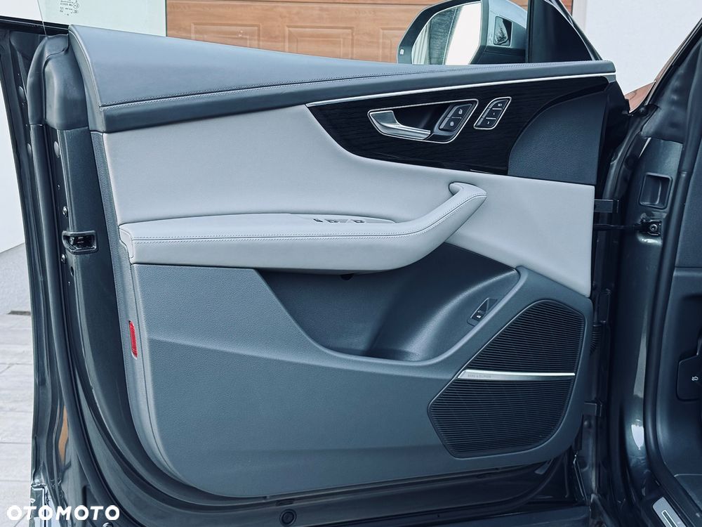 Audi Q8 50 TDI mHEV Quattro Black Edition Tiptronic - 14