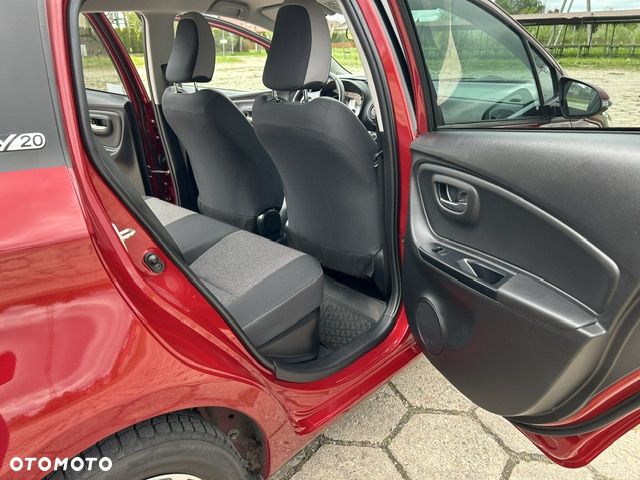 Toyota Yaris Hybrid 100 Life - 21