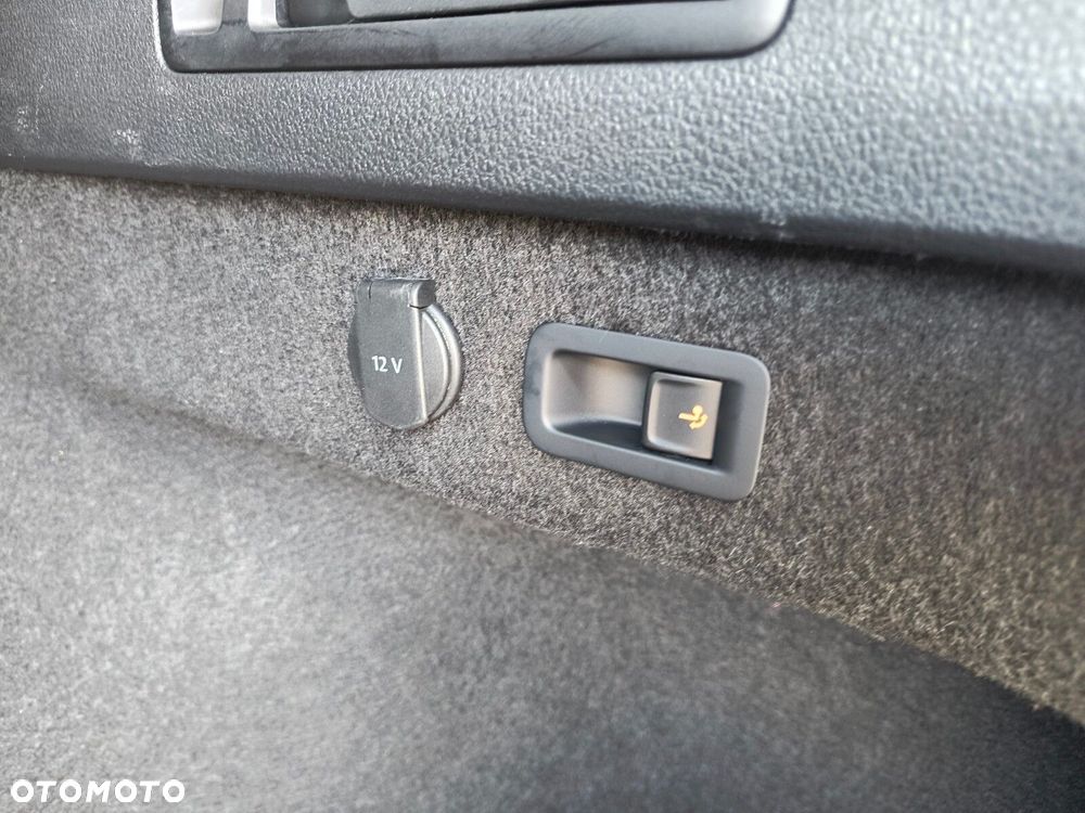 Volkswagen Passat 2.0 TDI EVO Business DSG - 24