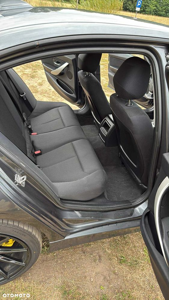 BMW Seria 3 - 11