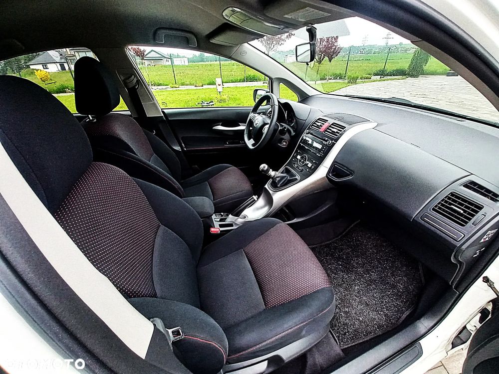 Toyota Auris 1.6 Edition - 13