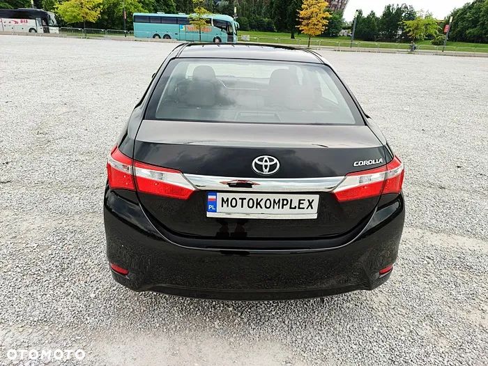 Toyota Corolla - 10