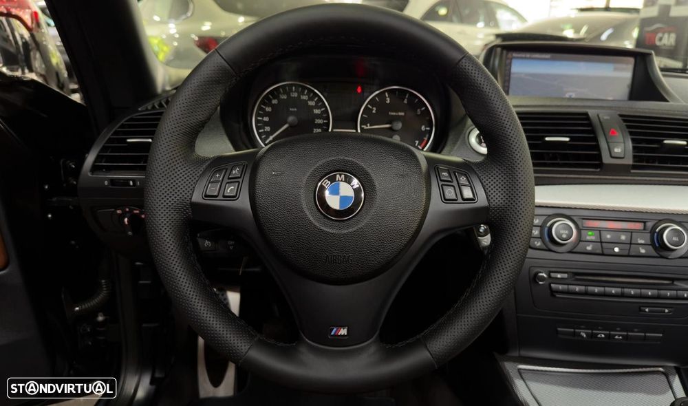 BMW 118 i Limited Edition Lifestyle c/ M Sport Pack - 13
