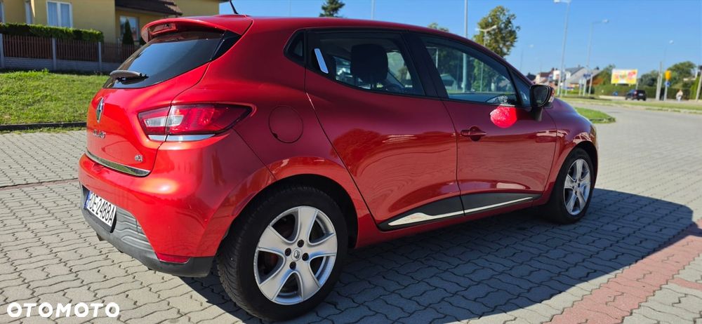 Renault Clio - 6