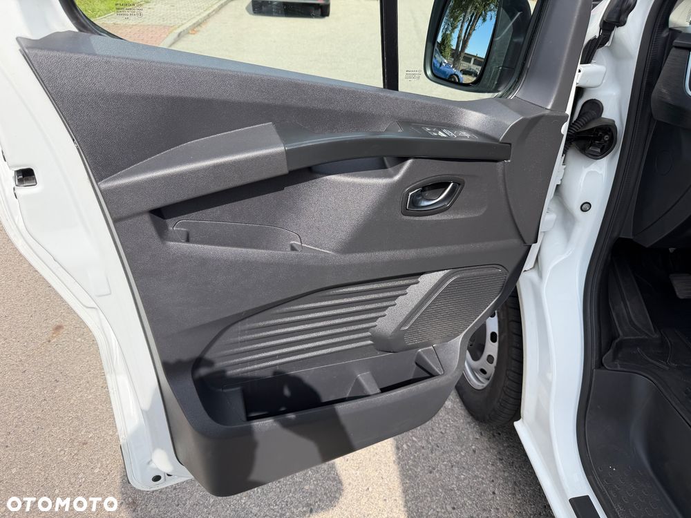 Renault Trafic - 10