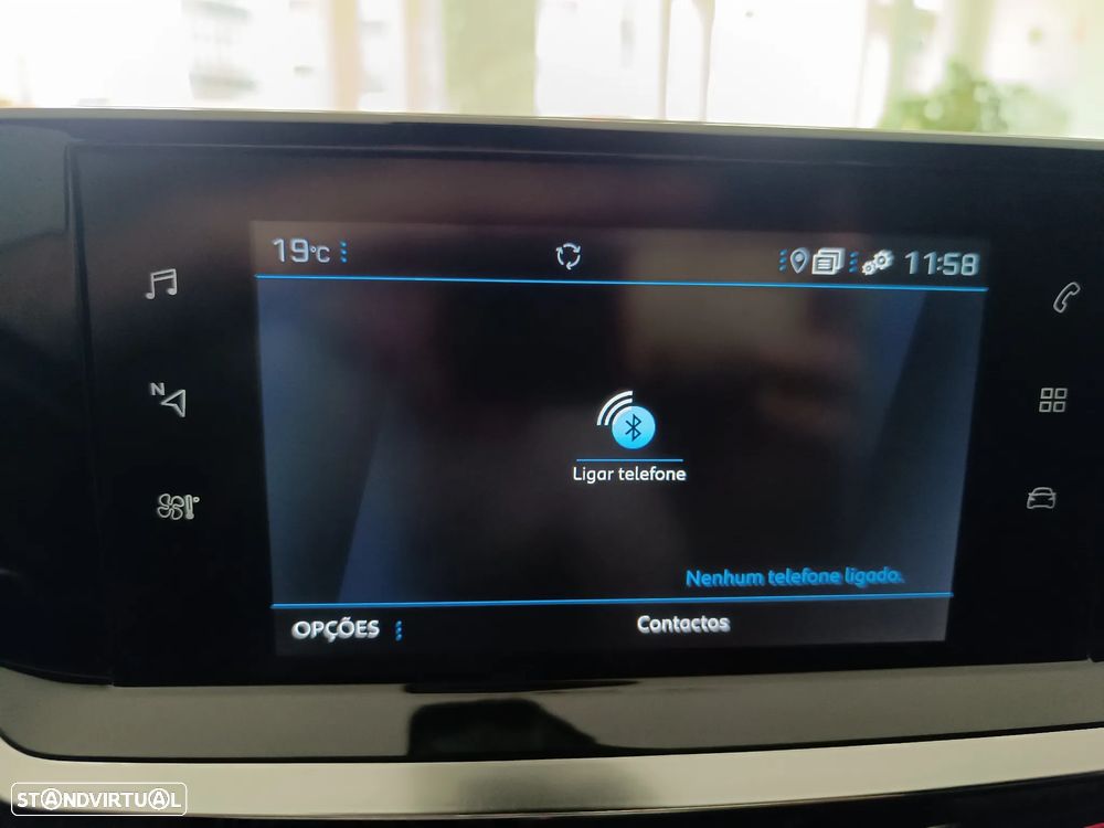 Peugeot 2008 PureTech 130 EAT8 GT - 40