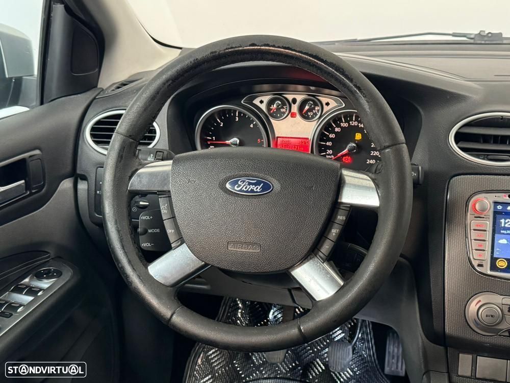 Ford Focus SW 1.6 TDCi Titanium - 29