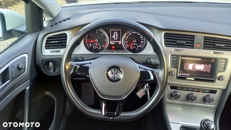 Volkswagen Golf - 17