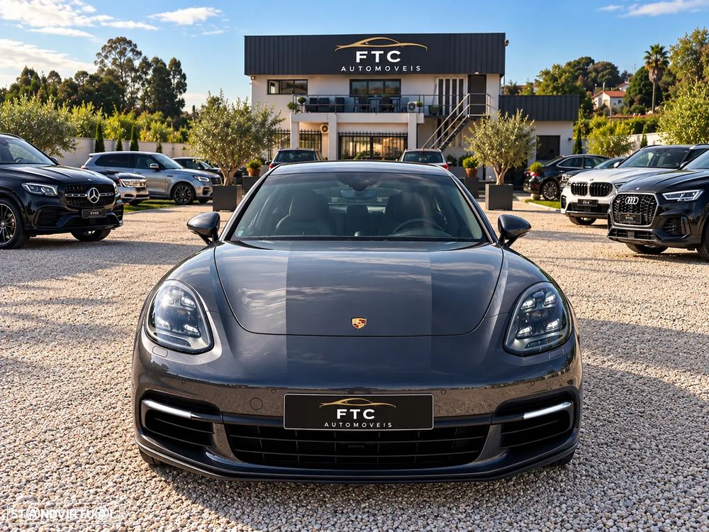 Porsche Panamera 4 E-Hybrid Platinum Edition - 3