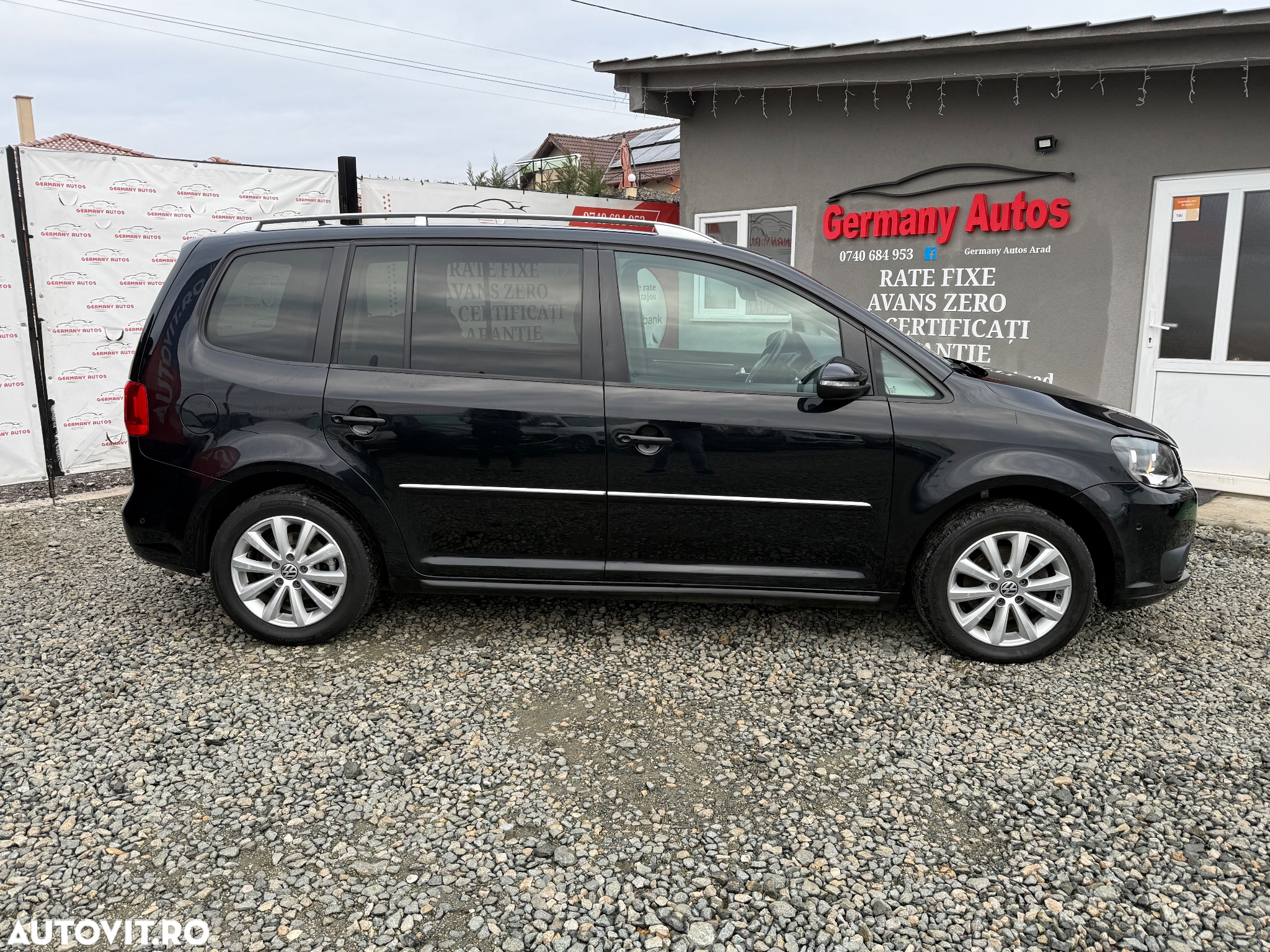 Volkswagen Touran 1.6 TDI DSG Highline - 2