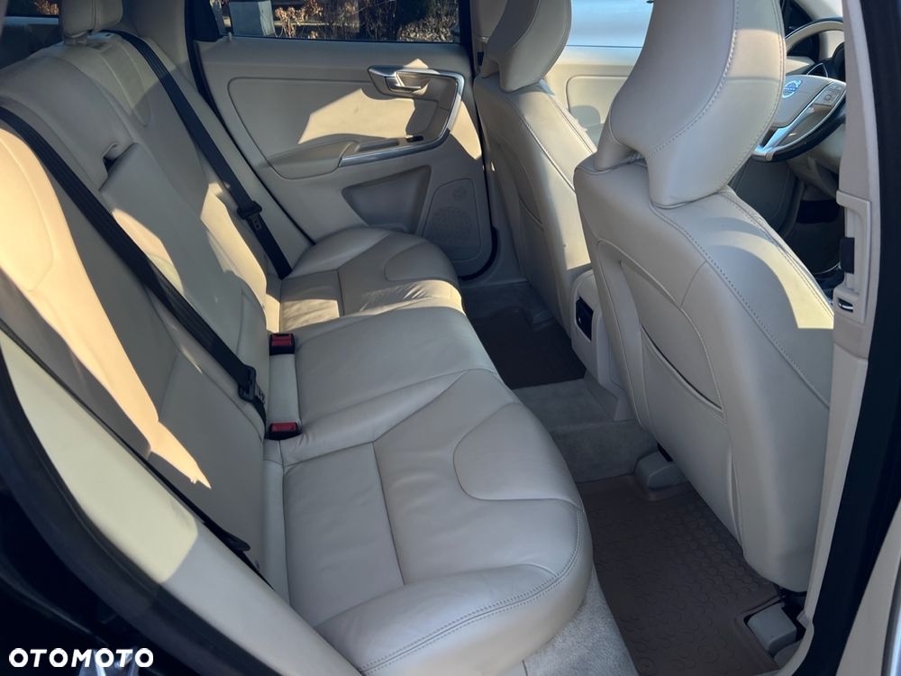 Volvo XC 60 - 16