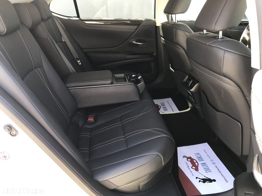 LEXUS ES 2019 — imagine 15