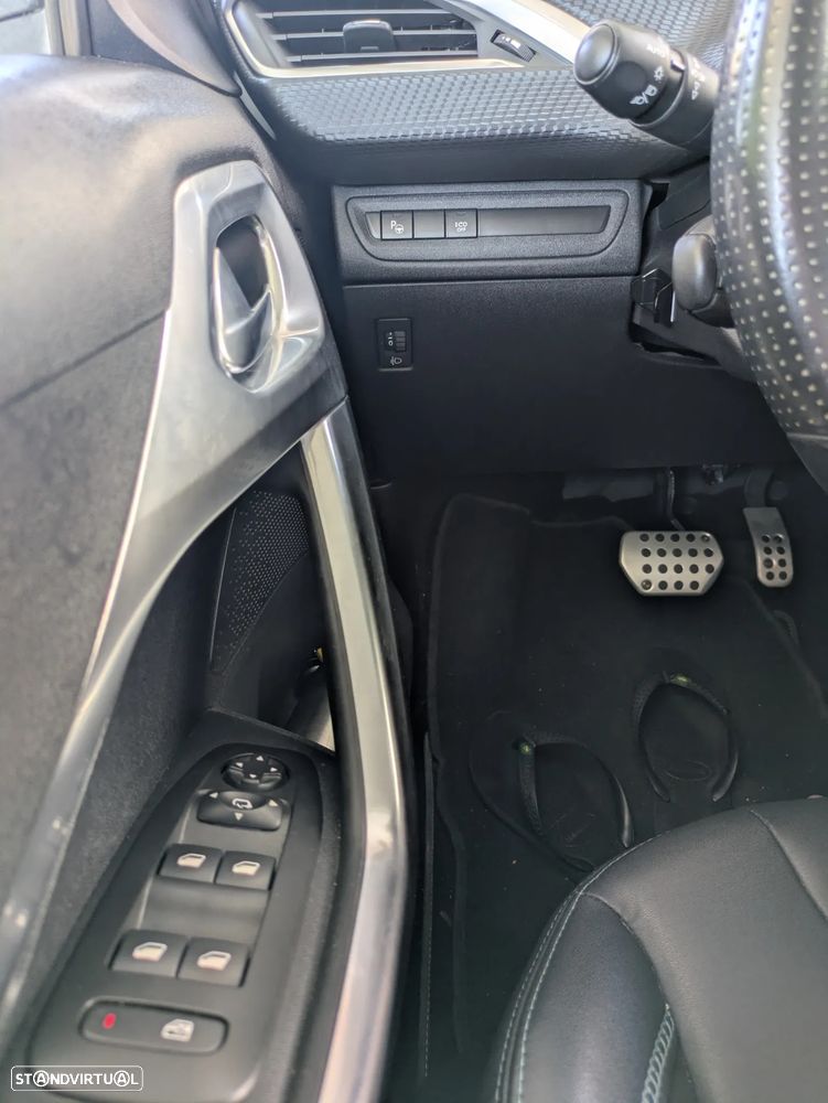 Peugeot 2008 PureTech 110 Stop&Start EAT6 Crossway — fotografia 10