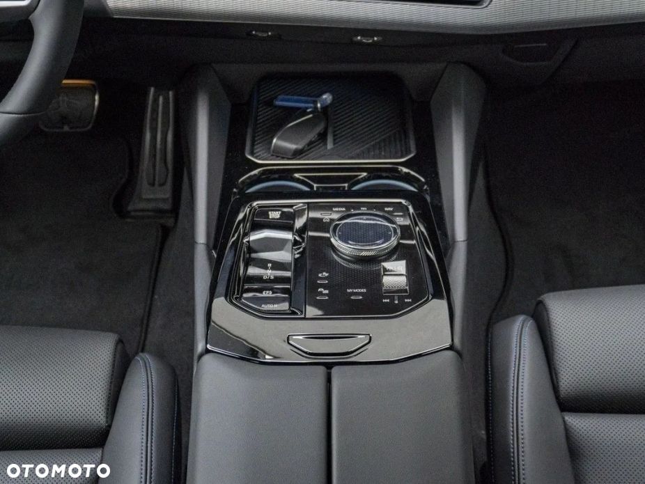 BMW Seria 5 520d xDrive mHEV M Sport - 14