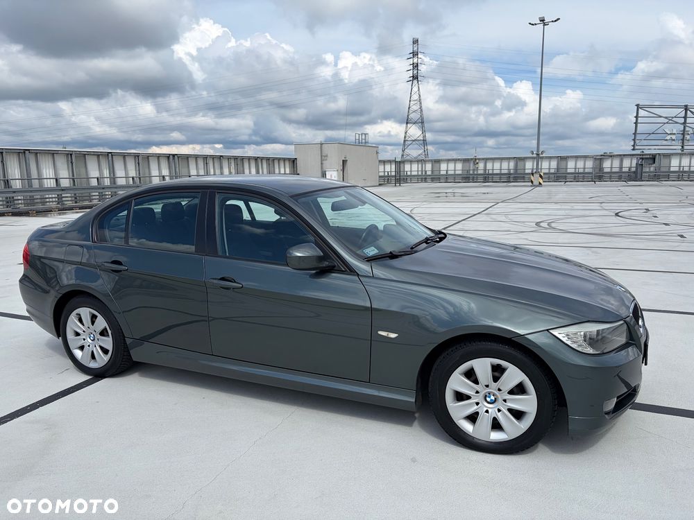 BMW Seria 3 318i - 6