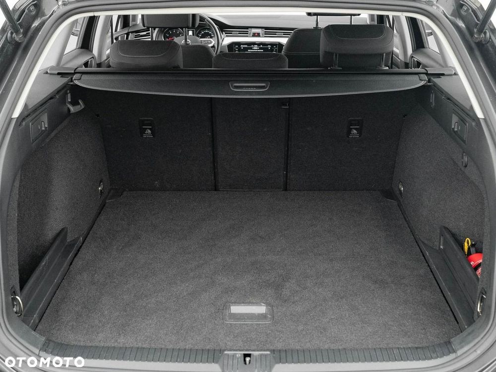 Volkswagen Passat - 26