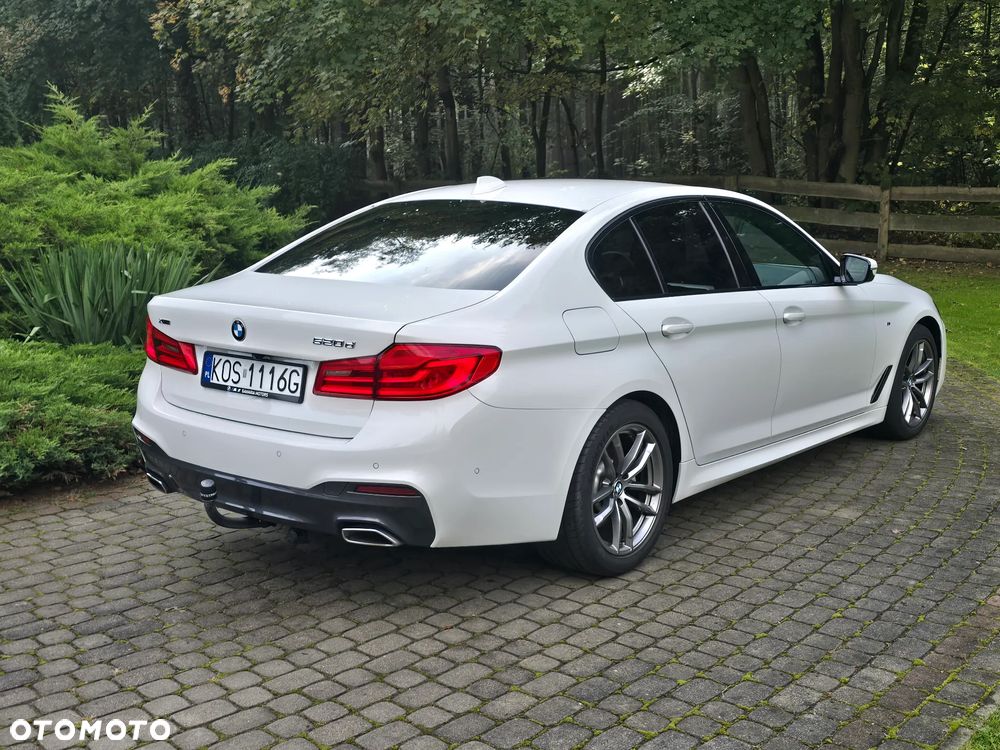 BMW Seria 5 520d xDrive - 14