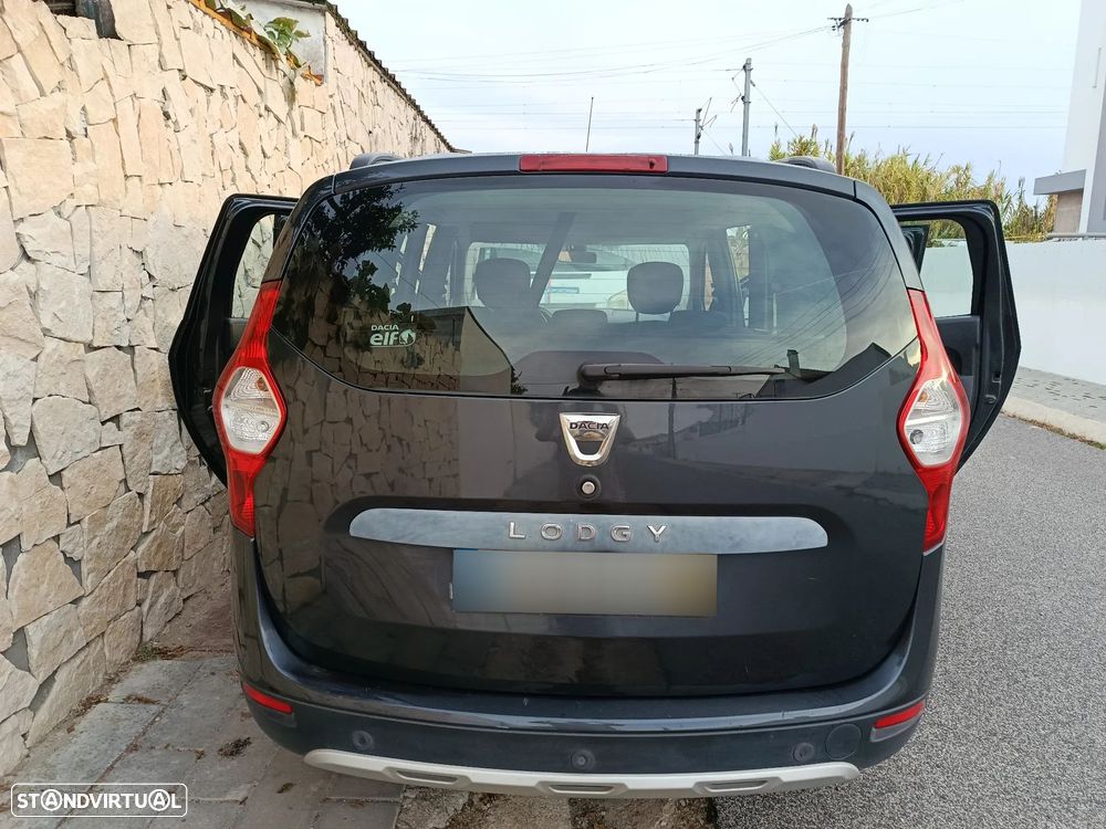 Dacia Lodgy 1.5 dCi Stepway 7L - 19